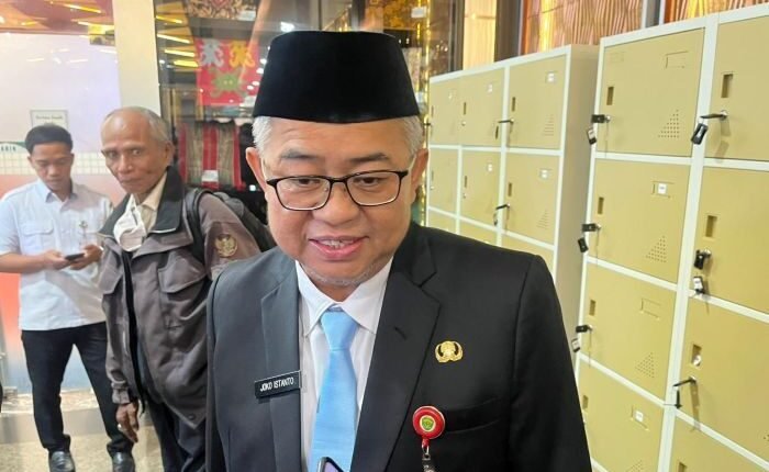 Kepala Dinas Lingkungan Hidup (DLH) Kalimantan Timur, Joko Istanto. Foto: BorneoFlash/Nur Ainunnisa