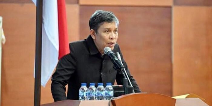 Ketua Fraksi PKS DPRD PPU, Thohiron, saat menyampaikan pandangan fraksinya dalam rapat paripurna yang digelar belum lama ini. Foto: BorneoFlash/IST