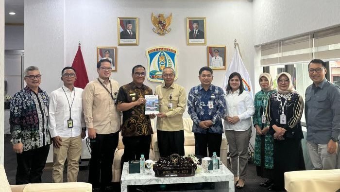 Kunjungan Tenaga Ahli Utama Bidang Energi Kantor Staf Presiden (KSP), Nur Wahidi, di Balai Kota, pada Kamis (11/12/2025). Foto: BorneoFlash/Niken Sulastri