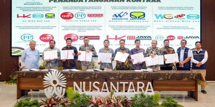 Otorita IKN melakukan penandatanganan delapan paket kontrak pembangunan yang berlangsung di Kantor Kemenko 4 IKN pada Kamis (04/12/2025). Foto: HO/Humas Otorita IKN