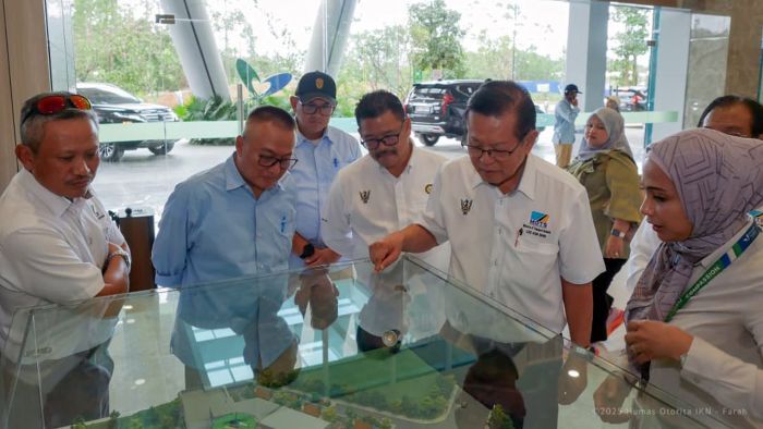 Otorita IKN menerima kunjungan kenegaraan dari Menteri Pengangkutan Sarawak membahas mengenai potensi kolaborasi dan investasi di Kantor Otorita IKN pada Rabu (10/12/2025). Foto: HO/Humas Otorita IKN