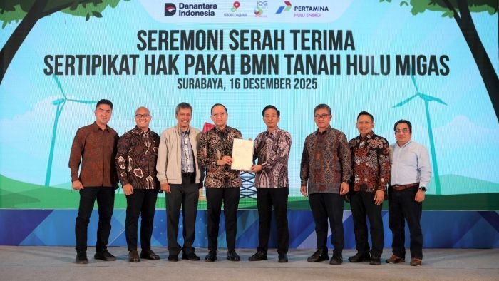 PHI melalui anak perusahaan dan afiliasinya, PHM, PHSS, dan PT Pertamina EP Zona 9 Tanjung Field, berhasil menuntaskan proses pengurusan dan menerima SHP BMN Hulu Migas berupa tanah di sejumlah lokasi di Kaltim dan Kalsel. Foto: HO/PHI