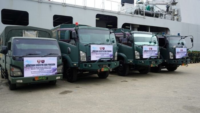 PLN UID Kaltimra berkolaborasi dengan Kodam VI/Mulawarman menyalurkan bantuan kebutuhan dasar bagi warga terdampak bencana di Aceh, pada Selasa (30/12/2025). Foto: HO/PLN UID Kaltimra