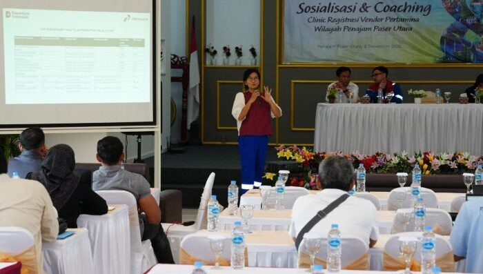 PT KPI Unit Balikpapan menyelenggarakan kegiatan Sosialisasi dan Coaching Clinic Tata Cara Registrasi Vendor bagi pelaku usaha lokal di wilayah Kabupaten PPU, di Rich Function Hall Kabupaten PPU ini dihadiri oleh lebih dari 30 pelaku usaha dari berbagai sektor, pada Rabu (10/12/2025). Foto: HO/KPI Unit Balikpapan