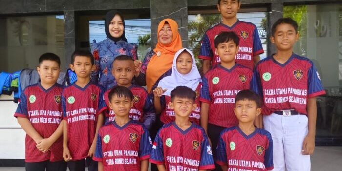 Pelepasan 13 atlet mini Soccer SSB Tambora SDN 014 Balikpapan Selatan, di Aula Disparpora Balikpapan, Foto: BorneoFlash/Niken Sulastri