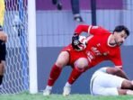 Penjaga gawang Persik Kediri, Leo Navacchio Penjaga gawang Persik Kediri, Leo Navacchio, terpilih sebagai Save of The Week Pekan Ke-14 kompetisi BRI Super League 2025/26. Foto: HO//ileague.id