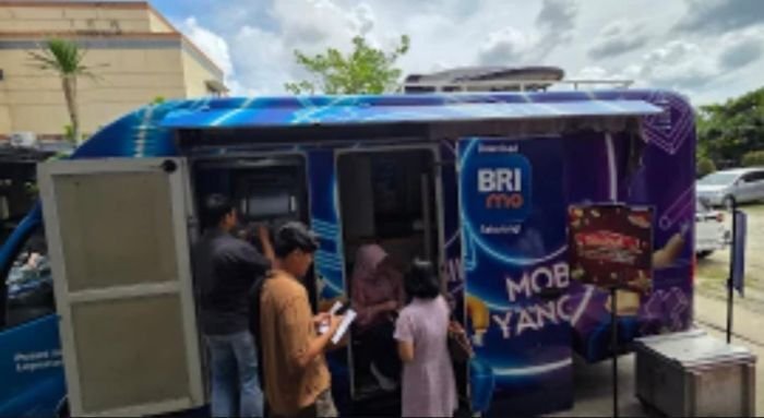 Penukaran uang rupiah layak edar bagi masyarakat, menjelang HBKN Nataru 2025–2026. Foto: BorneoFlash/Ist