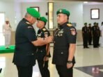 Pimpin langsung acara Serah Terima Jabatan Pangdam VI/Mulawarman, Mayjen TNI Rudy Rachmat Nugraha, S.I.P., Pimpin langsung acara Serah Terima Jabatan Kepala Staf Kodam (Kasdam) VI/Mulawarman serta Tradisi Penerimaan dan Pelepasan Warga Kodam VI/Mlw bertempat di Aula Makodam VI/Mlw, pada Senin (08/12/2025). Foto: HO/Pendam VI/Mlw