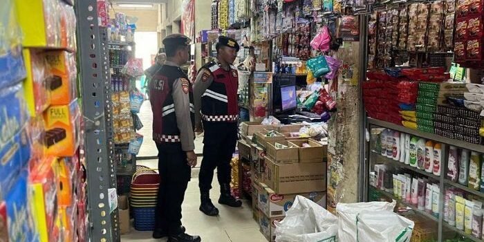 Satuan Samapta Polres Bontang terus meningkatkan upaya pemeliharaan kamtibmas melalui patroli meliputi kawasan perkantoran, pertokoan, pasar tradisional, tempat ibadah, serta area publik lainnya, pada Senin (29/12/2025). Foto: HO/Humas Polda Kaltim