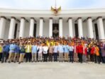 Sebanyak 124 mahasiswa dari berbagai universitas dan daerah di Indonesia melakukan kunjungan lapangan ke sejumlah proyek strategis di IKN, pada Selasa (2/12/2025). Foto: HO/Humas Otorita IKN