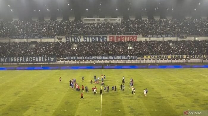 Situasi usai pertandingan Persib Bandung melawan Borneo FC di Stadion Gelora Bandung Lautan Api, Kota Bandung, Jawa Barat, pada Jumat malam (5/12/2025). Foto: HO/ANTARA-Rubby Jovan