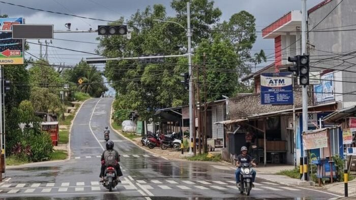Smart Traffic Light di kawasan Tambak Rel Tenggarong Kutai Kartanegara. Foto: BorneoFlash/Ernita Sriana 