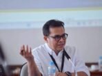 Wakil Menteri Komunikasi dan Digital Nezar Patria menjadi moderator dalam acara Kagama-UGM Policy Dialogue 2025 di kampus Universitas Gadjah Mada (UGM) Yogyakarta, Sabtu (13/12/2025). FOTO : ANTARA/HO-Kementerian Komunikasi dan Digital