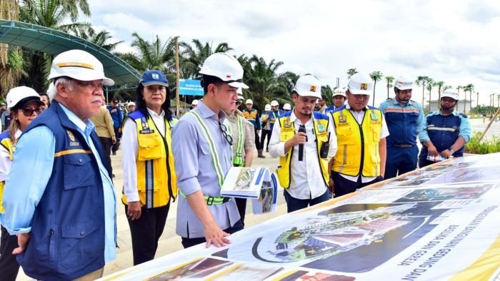 Wakil Presiden RI, Gibran Rakabuming Raka melakukan peninjauan ke sejumlah titik strategis pembangunan IKN pada Selasa siang (30/12/2025). Foto: HO/Humas Otorita IKN