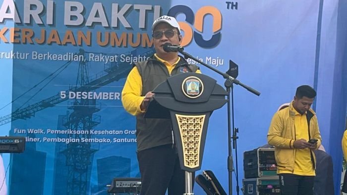 Wakil Wali Kota Balikpapan, Bagus Susetyo, dalam kegiatan Hari Bakti ke 80 Pekerjaan Umum, di Halaman Dinas Perumahan dan Permukiman Kota Balikpapan, pada Jumat (5/12/2025). Foto: BorneoFlash/Niken Sulastri