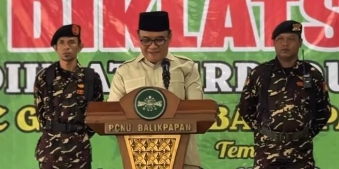 Wakil Wali Kota Balikpapan, Bagus Susetyo, saat menghadiri pembukaan Diklat Terpadu Dasar (DTD) GP Ansor PAC Balikpapan Barat, pada Jumat (26/12/2025). Foto: BorneoFlash/Ist