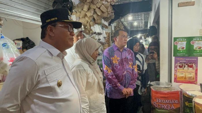 Jelang Nataru, Pemkot Balikpapan dan Kemenko Pangan RI Tinjau Pasar Klandasan