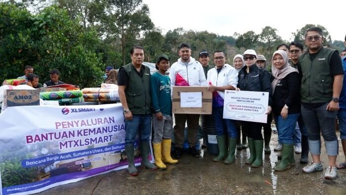 XLSMART melalui Majelis Ta’lim XLSMART (MTXLSMART) menyalurkan bantuan ke Desa Lubuk Sidup, Kecamatan Sekerak, Kabupaten Aceh Tamiang, pada Sabtu (20/12). Foto: HO/XLSMART