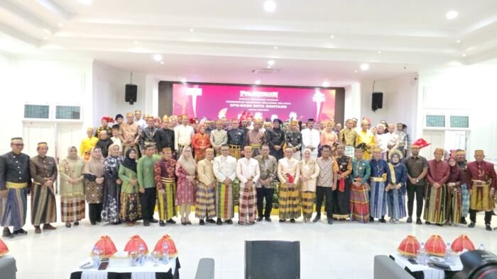 Acara Pelantikan Pengurus BPD KKSS Kota Bontang periode 2025–2030 di Pendopo Rumah Jabatan Wali Kota Bontang, Minggu (25/1/2026) malam. Foto: BorneoFlash/Ist