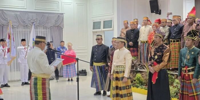 Pelantikan Andi Faizal Sofyan Hasdam sebagai Ketua BPD KKSS Kota Bontang periode 2025–2030 di Pendopo Rumah Jabatan Wali Kota Bontang, Minggu (25/1/2026) malam. Foto: BorneoFlash/Ist