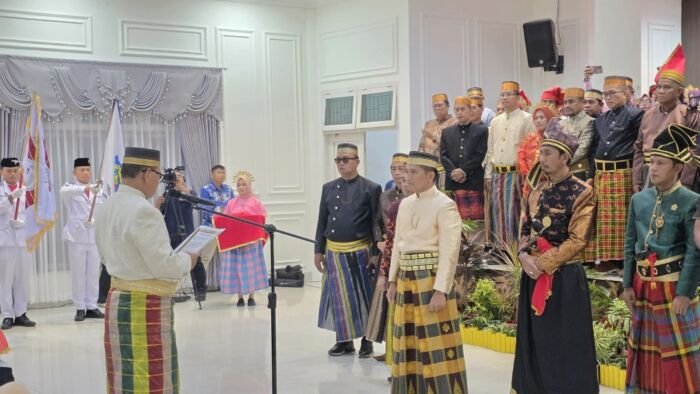 Andi Faizal Sofyan Hasdam Pimpin KKSS Bontang 2025–2030, Dikukuhkan Bergelar Adat Gowa