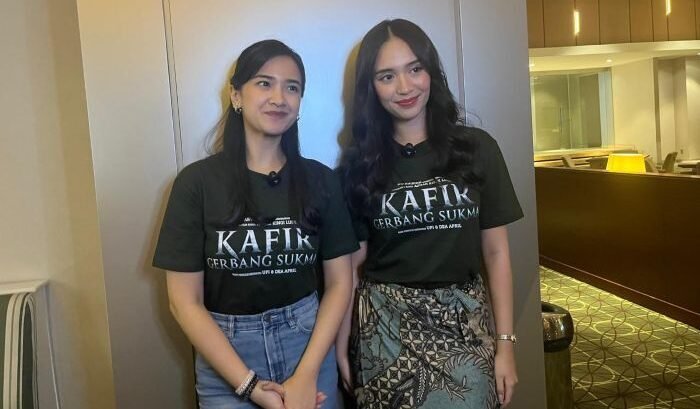 (ki:ka) Aktris Nadya Arina memerankan karakter Dina dan pemeran Rani yang diperankan Asha Assuncao saat menyapa penonton usia menonton film kafir gerbang sukma, di Bioskop XXI E- Walk Balikpapan Super Block, pada Selasa (27/1/2026). Foto: BorneoFlash/Niken Sulastri