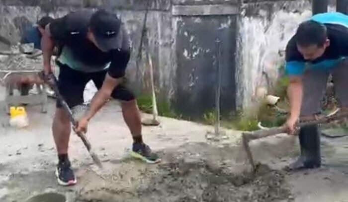 Anggota DPRD Kota Balikpapan, Halili Adinegara, turun langsung ke lapangan untuk meninjau kondisi infrastruktur yang selama ini dinilai belum tersentuh perbaikan, pada Minggu (18/1/2026). Foto: BorneoFlash/Niken Sulastri