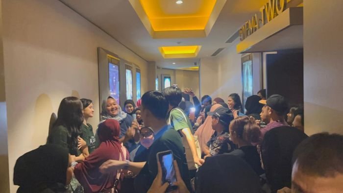 Antusias Penonton Gala Premier film horor Kafir Gerbang Sukma di Bioskop XXI E- Walk Balikpapan Super Block, pada Selasa (27/1/2026). Foto: BorneoFlash/Niken Sulastri