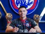 Arema FC mendatangkan penjaga gawang Gianluca Claudio Pandeynuwu. Foto: HO/ileague.id