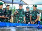 Pangdam VI/Mlw, Mayor Jenderal TNI Krido Pramono, S.H., M. Si., Saat melaksanakan kunjungan kerja ke Batalyon Infanteri Teritorial Pembangunan 826/Benuo Taka Bekerai yang berada di Jenebora, Penajam, Kabupaten Penajam Paser Utara (PPU), Kalimantan Timur, pada Senin (5/1/2026). Foto: HO/Pendam VI/Mlw