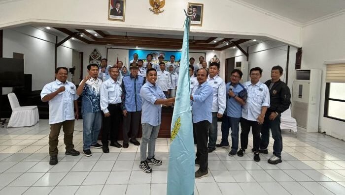 Debi kembali dipercaya memimpin PWI Kota Balikpapan periode 2026–2029 dalam Konferensi di Aula Rumah Jabatan Wakil Wali Kota Balikpapan, pada Kamis (29/1/2026). Foto: BorneoFlash/Ist