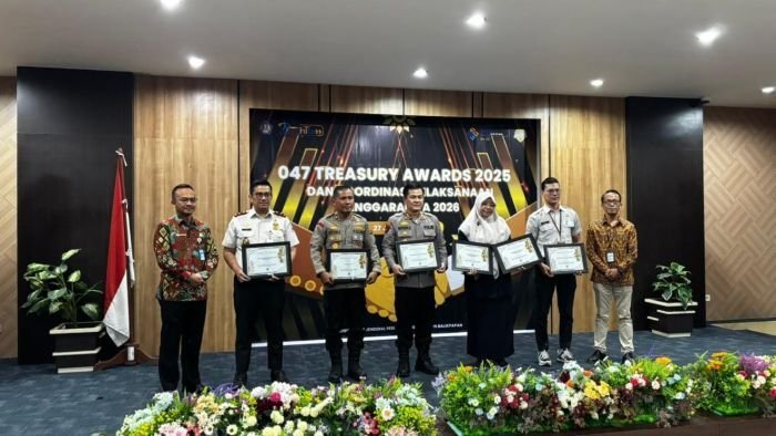 Ditpamobvit Polda Kaltim menghadiri kegiatan Treasury Awards sekaligus Koordinasi Pelaksanaan Anggaran Tahun Anggaran 2026, yang diselenggarakan di Gedung Keuangan Negara Balikpapan, pada Selasa (27/1/2026). Foto: HO/Humas Polda Kaltim