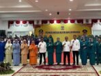 Foto Bersama usai pelantikan pengurus TP PKK dan Tim Pembina Posyandu Kota Balikpapan periode 2025–2030, di Auditorium Balai Kota Balikpapan, pada Rabu (14/1/2026). Foto: BorneoFlash/Niken Sulastri