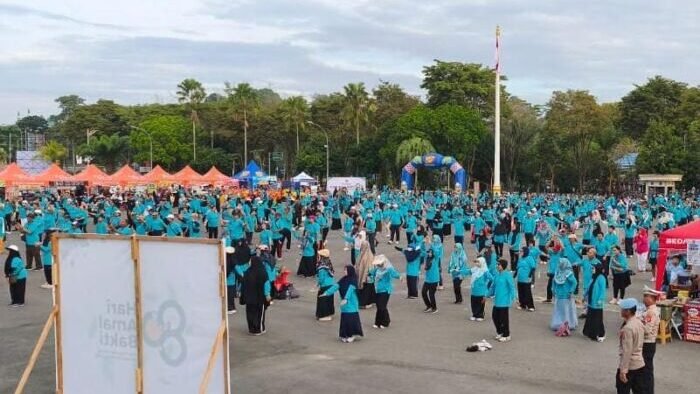Jalan Sehat Kerukunan dalam rangka peringatan HAB Kementerian Agama Republik Indonesia ke-80 di Halaman Balikpapan Sport and Convention Center (BSCC)/Dome, pada Sabtu (10/1/2026). Foto: BorneoFlash/Niken Sulastri