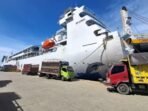 Kapal feri KM Dharma Kartika IX yang miring Kapal feri KM Dharma Kartika IX yang miring saat bersandar di Dermaga Pelabuhan Semayang Balikpapan, pada Selasa (28/1/2026). Foto: BorneoFlash/Niken Sulastri