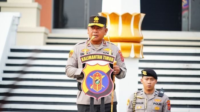 Kapolda Kaltim Irjen Pol Endar Priantoro, S.H., S.I.K., C.F.E., M.H., Pimpin Upacara Hari Kesadaran Nasional di Lapangan Mapolda Kaltim, pada Senin (19/01/2026). Foto: HO/Humas Polda Kaltim