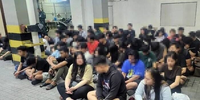 Arsip foto - Kedutaan Besar RI (KBRI) Phnom Penh mendampingi 107 WNI yang ditangkap oleh Kepolisian Kamboja terkait kasus penipuan daring (online scam) di Phnom Penh, Kamboja. FOTO : ANTARA/HO-KBRI Phnom Penh/aa.