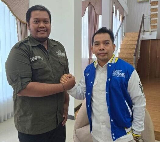 Ketua DPRD Kota Balikpapan Alwi Al Qadri Bersama Direktur Utama BorneoFlash.com, Fuad Azhary R. Foto: HO/SMSI Balikpapan