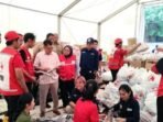 Ketua Umum Palang Merah Indonesia (PMI) Jusuf Kalla meninjau bantuan logistik untuk mendukung rehabilitasi dan penanganan darurat di Sumatera, di Gudang Logistik PMI di Jalan Gatot Subroto, Jakarta Selatan, Kamis (1/1/2026). FOTO: ANTARA/HO-PMI/am.
