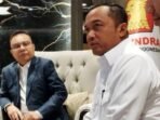 Menteri Sekretaris Negara (Mensesneg) Prasetyo Hadi bersama Wakil Ketua DPR RI Sufmi Dasco Ahmad di kompleks parlemen, Jakarta, Senin (19/1/2026). FOTO: ANTARA/Bagus Ahmad Rizaldi/am.