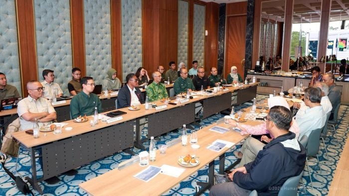 Otorita IKN dan Pertamina Group bahas sejumlah proyek strategis, mulai dari bidang keberlanjutan energi dan lingkungan hingga pengembangan ekosistem pendidikan di kawasan Nusantara yang dilaksanakan di Swissotel Nusantara, KIPP Nusantara, pada Minggu (11/1/2026). Foto: HO/Humas Otorita IKN