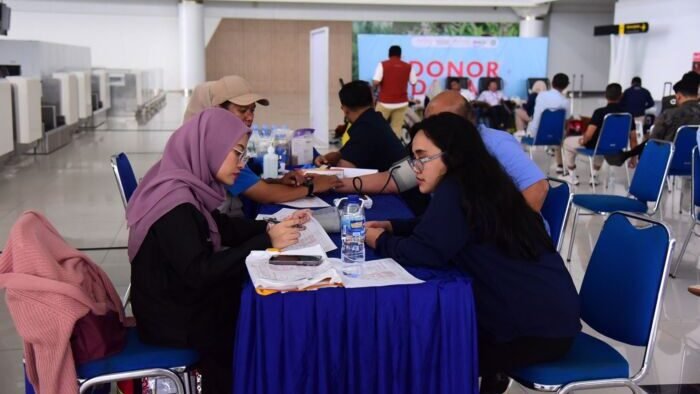 PT Angkasa Pura Indonesia Kantor Cabang Bandar Udara Internasional SAMS Sepinggan Balikpapan menggelar aksi kemanusiaan donor darah, pada Rabu (28/1/2026). Foto: BorneoFlash/Ist