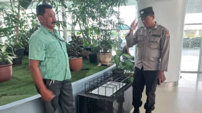 Personel Polsek Kawasan Bandara SAMS Sepinggan Balikpapan menggelar KRYD serta pengamanan Kamtibmas, di kawasan bandara, pada Jumat (16/1/2026). Foto: BorneoFlash/Ist