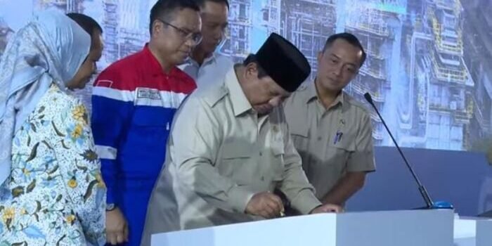 Presiden Republik Indonesia Prabowo Subianto meresmikan Proyek Strategis Nasional (PSN) Refinery Development Master Plan (RDMP) Balikpapan, pada Senin (12/1/2026). Foto: BorneoFlash/Ist