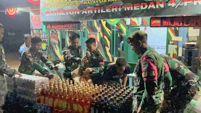 Satgas Pamtas RI–Malaysia Yonarmed 4/Parahyangan Gagalkan Penyelundupan Miras dan Munisi di Long Midang