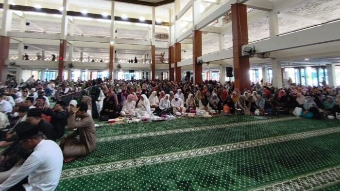 Tabligh Akbar di Masjid Madinatul Iman Balikpapan Islamic Center (BIC), pada Sabtu (3/12/2026). Foto: BorneoFlash/Niken Sulastri