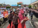 Upacara Farewell Parade dan Serah Terima Jabatan Kapolresta Balikpapan, di Halaman Mapolresta Balikpapan, pada Kamis (8/1/2026). Foto: BorneoFlash/Niken Sulastri