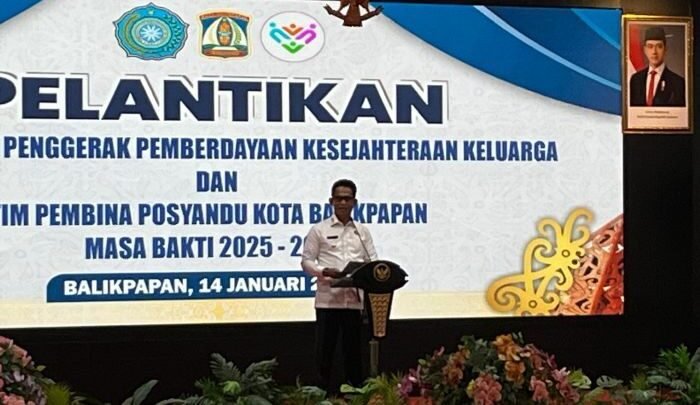 Wali Kota Balikpapan, Rahmad Mas’ud Saat Pelantikan Pengurus Tim Penggerak PKK dan Tim Pembina Posyandu Kota Balikpapan periode 2025–2030, di Auditorium Balai Kota Balikpapan, pada Rabu (14/1/2026). Foto: BorneoFlash/Niken Sulastri
