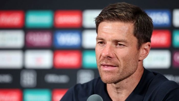 Xabi Alonso, mantan Pelatih Kepala Real Madrid C.F, saat berbicara kepada media dalam konferensi pers pasca pertandingan semifinal Piala Dunia Antarklub FIFA 2025 antara Paris Saint-Germain dan Real Madrid CF di Stadion MetLife pada 9 Juli 2025 di East Rutherford, New Jersey. Foto: BorneoFlash/FIFA via Getty Images/Hector Vivas