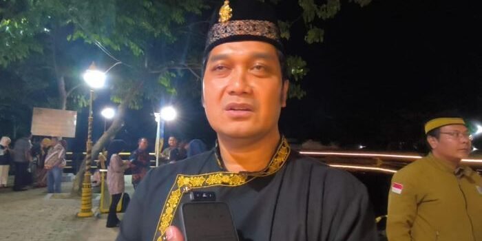 Camat Balikpapan Kota, Rosin Suparlan. Foto: BorneoFlash/Niken Sulastri